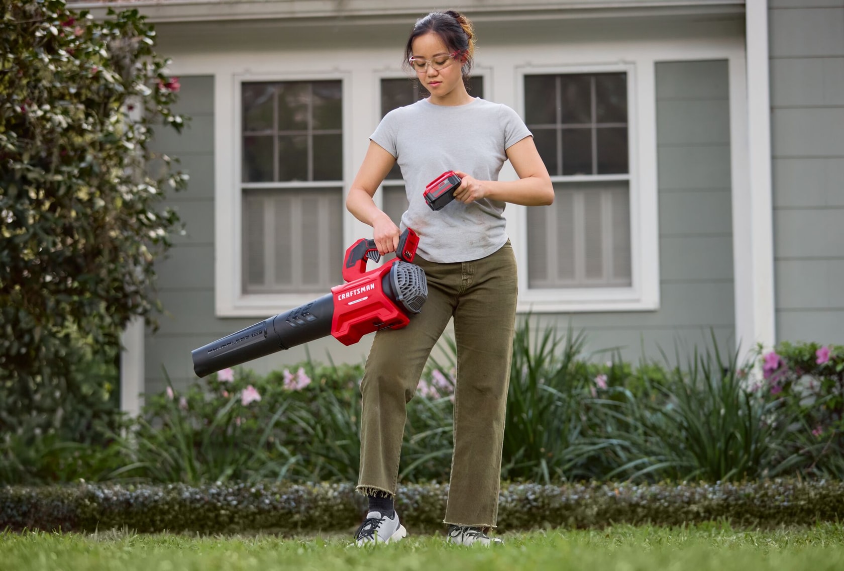 CRAFTSMAN V20* BRUSHLESS RP™ Blower in use